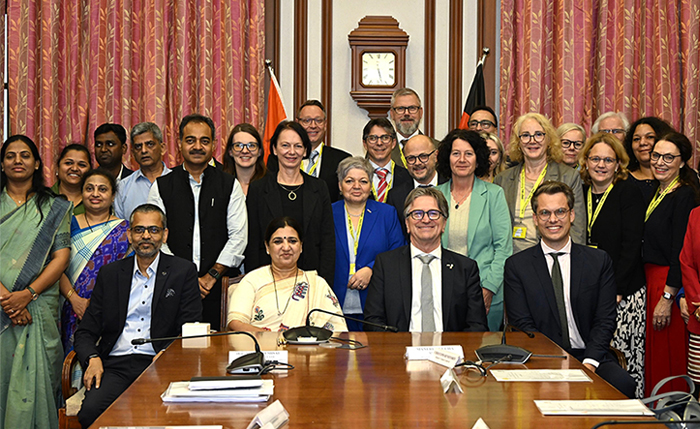 नर्सिंग क्षेत्रातील आंतरराष्ट्रीय सहकार्य